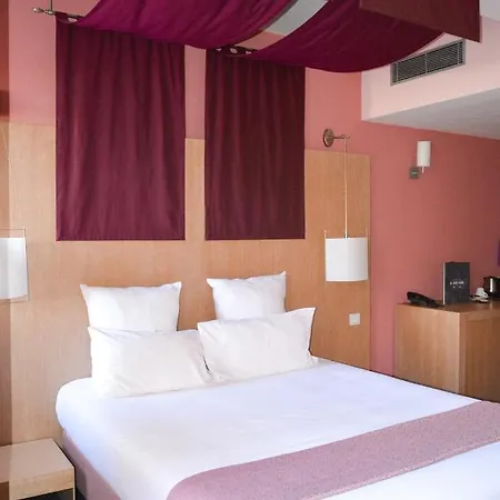 Hotel La Riviera Victoria