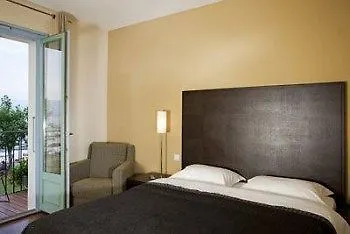 Hotel La Riviera Victoria 4*