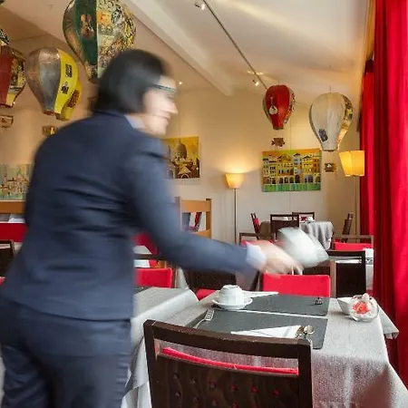 La Riviera Victoria Hotel 4*