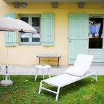 La Riviera Victoria