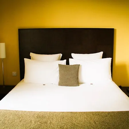 La Riviera Victoria إيفوار