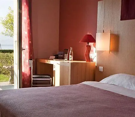 La Riviera Victoria إيفوار