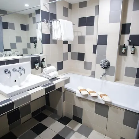 호텔 La Riviera Victoria 4*